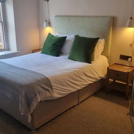 The Golden Cross Hotel Cirencester Room photo