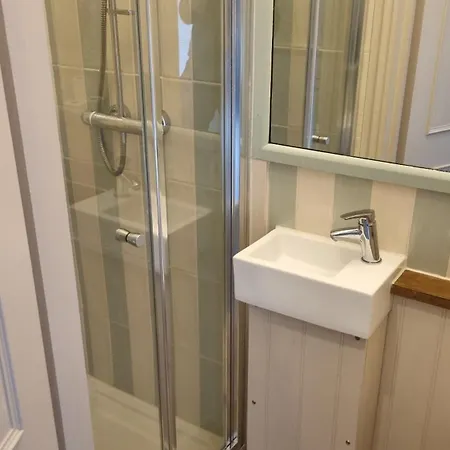 The Golden Cross Hotel Cirencester Room photo