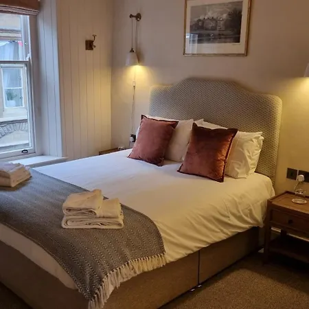 The Golden Cross Hotel Cirencester Room photo