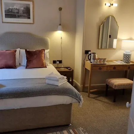 The Golden Cross Hotel Cirencester Room photo